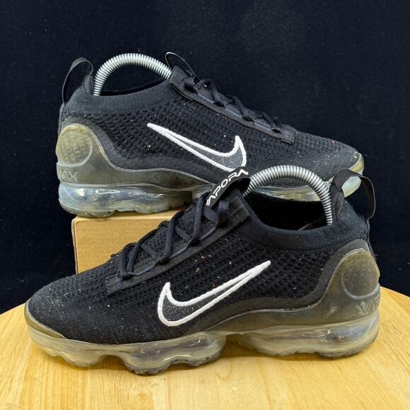 Nike Air VaporMax 2021 Flyknit Womens Size 7.5 US Black Silver Running Shoes - Picture 1 of 9